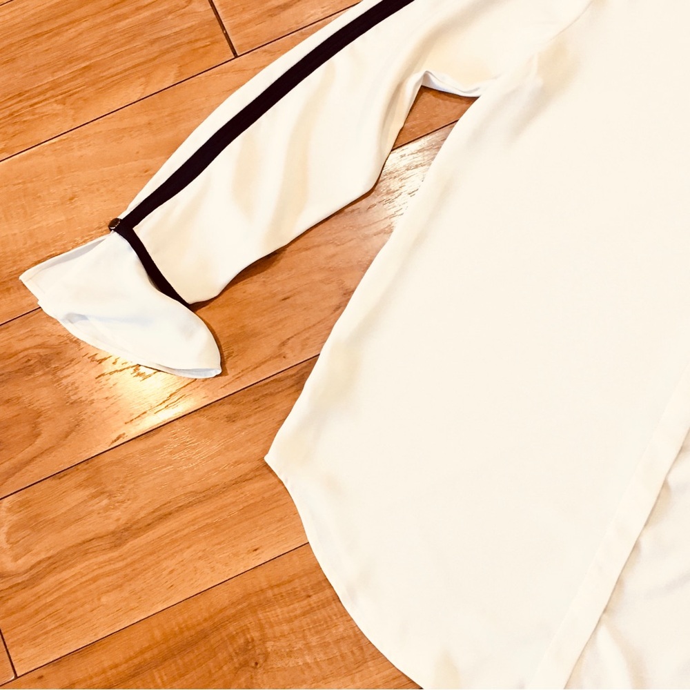 Ann Taylor blouse shirt top ivory cream workwear professional gold buttons - Picture 5 of 11